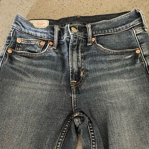 Vintage Slim mis rise jeans. Almost new.
